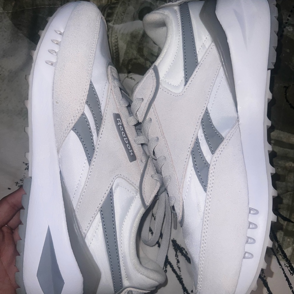 Reebok Sneakers